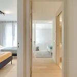 Premium Flat W/ Balcony & Pool By Hostwise アパート