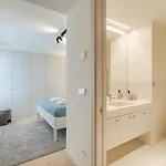 Premium Flat W/ Balcony & Pool By Hostwise アパート リスボン