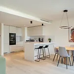 Premium Flat W/ Balcony & Pool By Hostwise アパート *