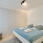 Premium Flat W/ Balcony & Pool By Hostwise アパート リスボン