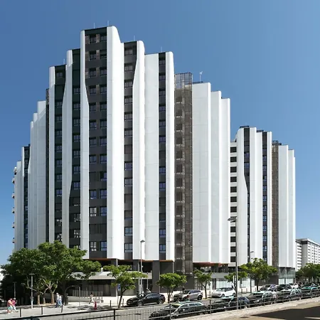 Premium Flat W/ Balcony & Pool By Hostwise アパート *