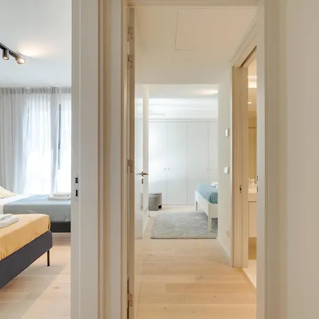 Premium Flat W/ Balcony & Pool By Hostwise Apartment