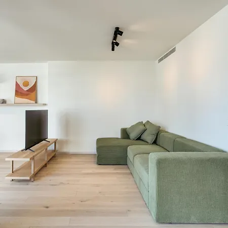 Premium Flat W/ Balcony & Pool By Hostwise