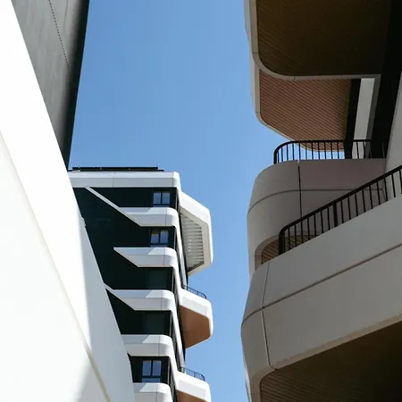 公寓 Premium Flat W/ Balcony & Pool By Hostwise