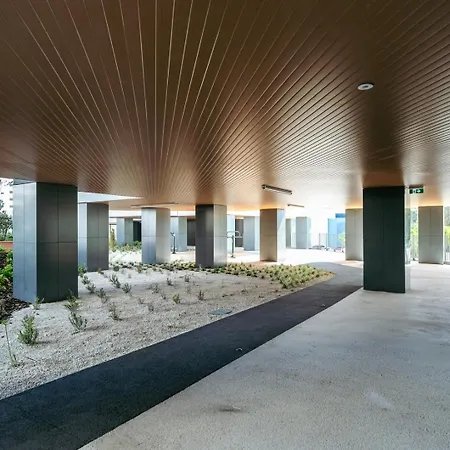 Appartamento Premium Flat W/ Balcony & Pool By Hostwise