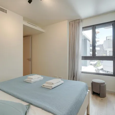 Premium Flat W/ Balcony & Pool By Hostwise Lisbona