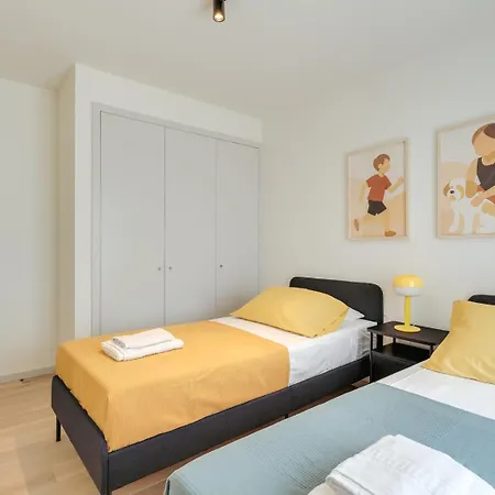 Apartment Premium Flat W/ Balcony & Pool By Hostwise *